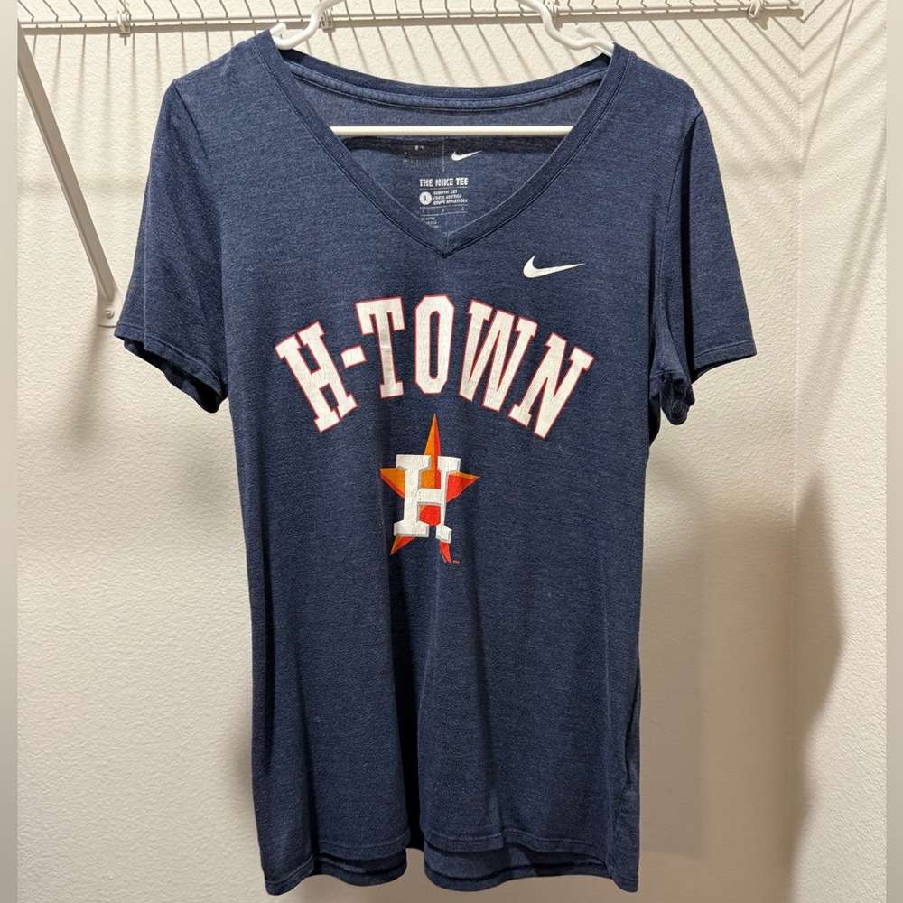 Nike Athletic Cut Tee with HOUSTON in Heathered Blue